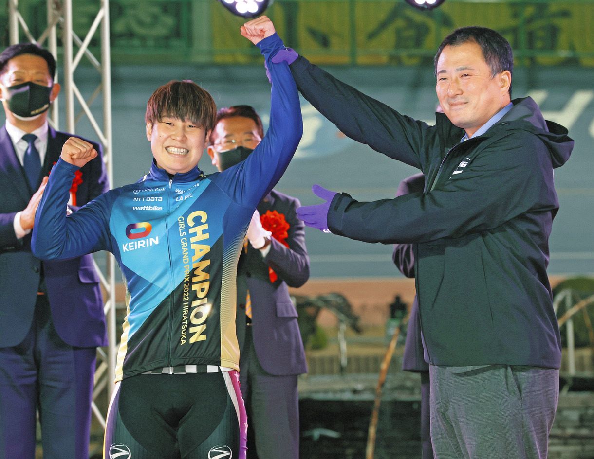 柳原真緒がガールズGP初出場で優勝 市田佳寿浩さんとの厳しい練習が実を結ぶ【競輪】:中日スポーツ・東京中日スポーツ