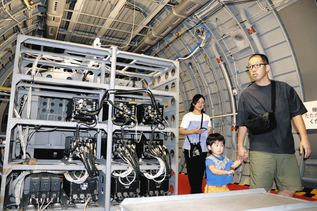 空の日」前に実験機の操縦席など特別公開 岐阜かかみがはら航空宇宙