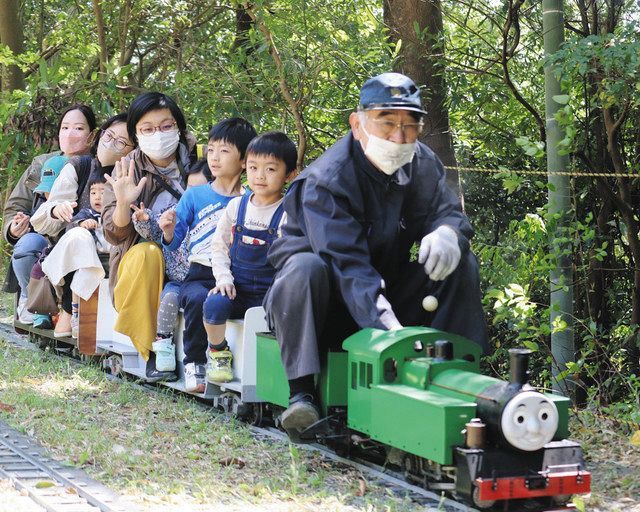 佐鳴湖公園ミニ鉄道」 定期運行から１５年：中日新聞しずおかWeb