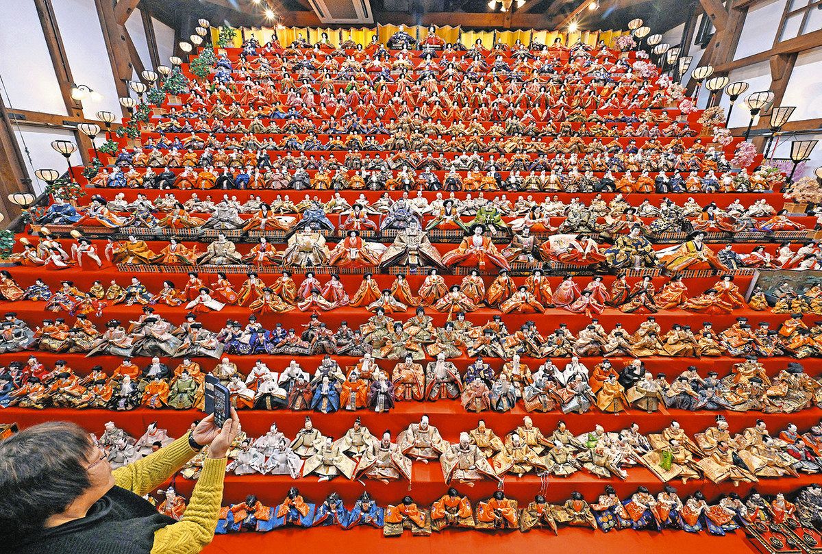 華やか3千体のひな人形 大野で祭り：中日新聞Web