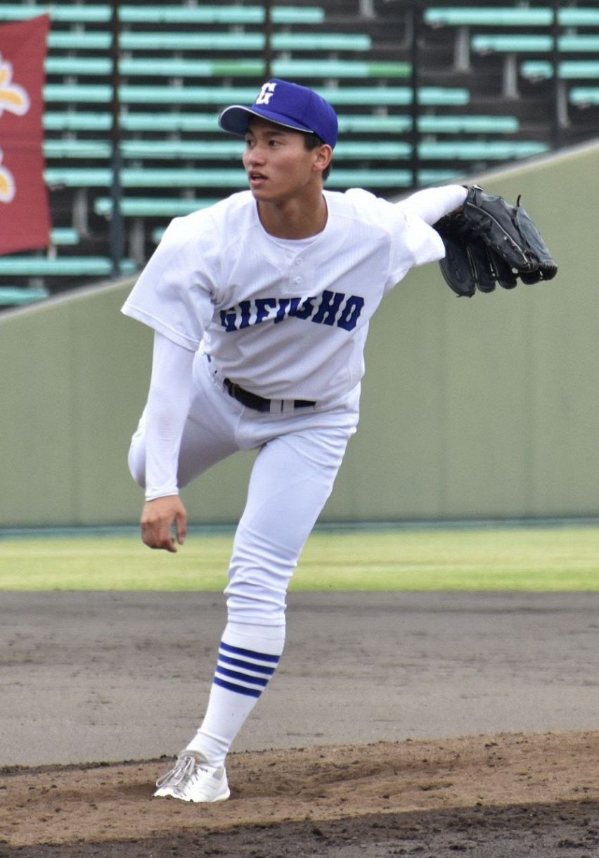 ◇県岐阜商、今季から採用の復刻ユニ＆昨年までの派手めユニ【写真で比較】：中日スポーツ・東京中日スポーツ