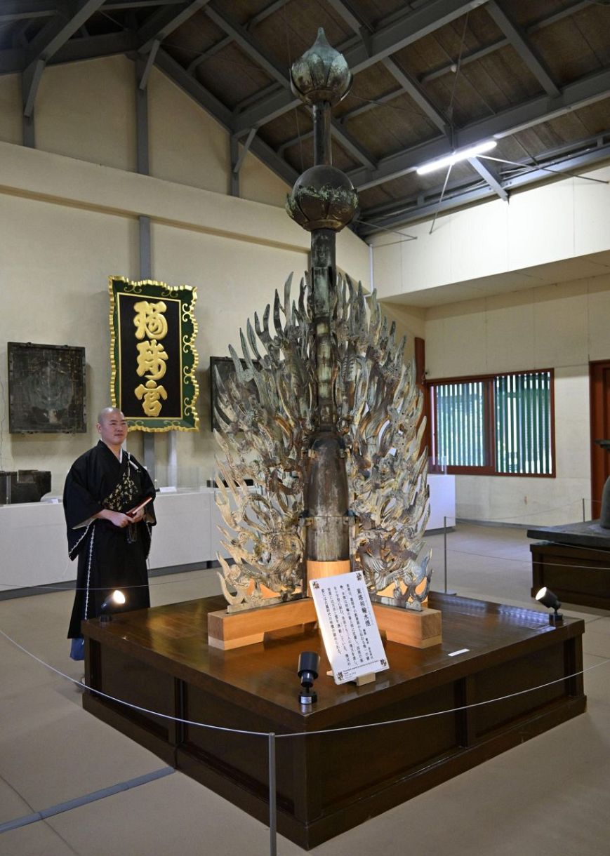 　国宝の「水煙」＝２２日、奈良市の薬師寺