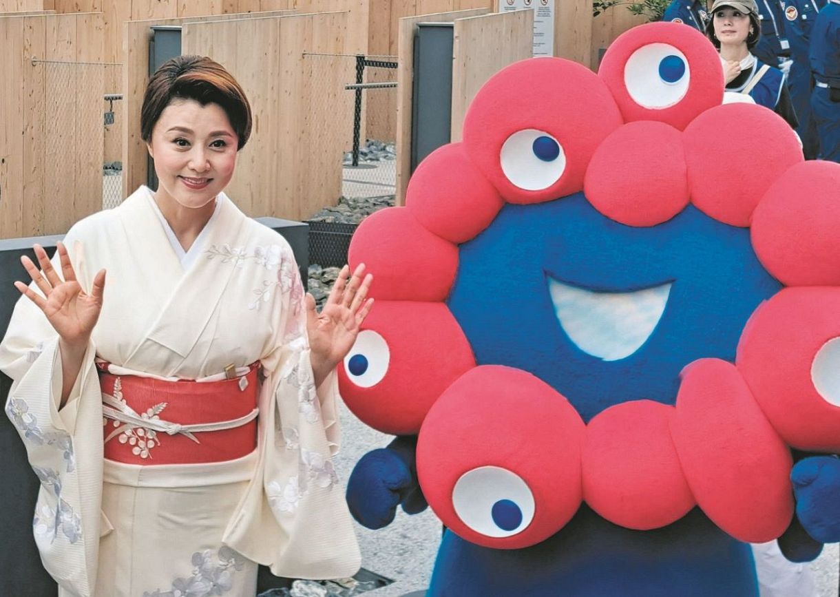 藤原紀香が関西大学の客員教授に就任、長年にわたる被災地支援・教育