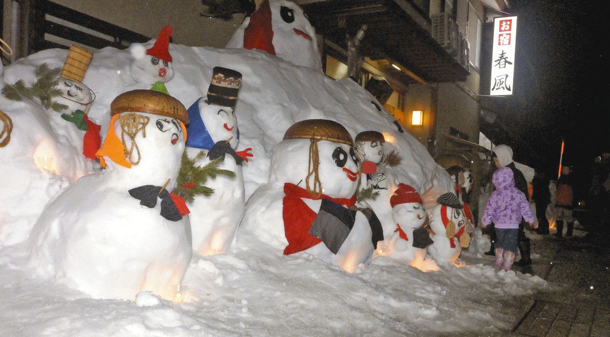 山里が雪だるま王国に 白峰 街角や家々に飾る：北陸中日新聞Web