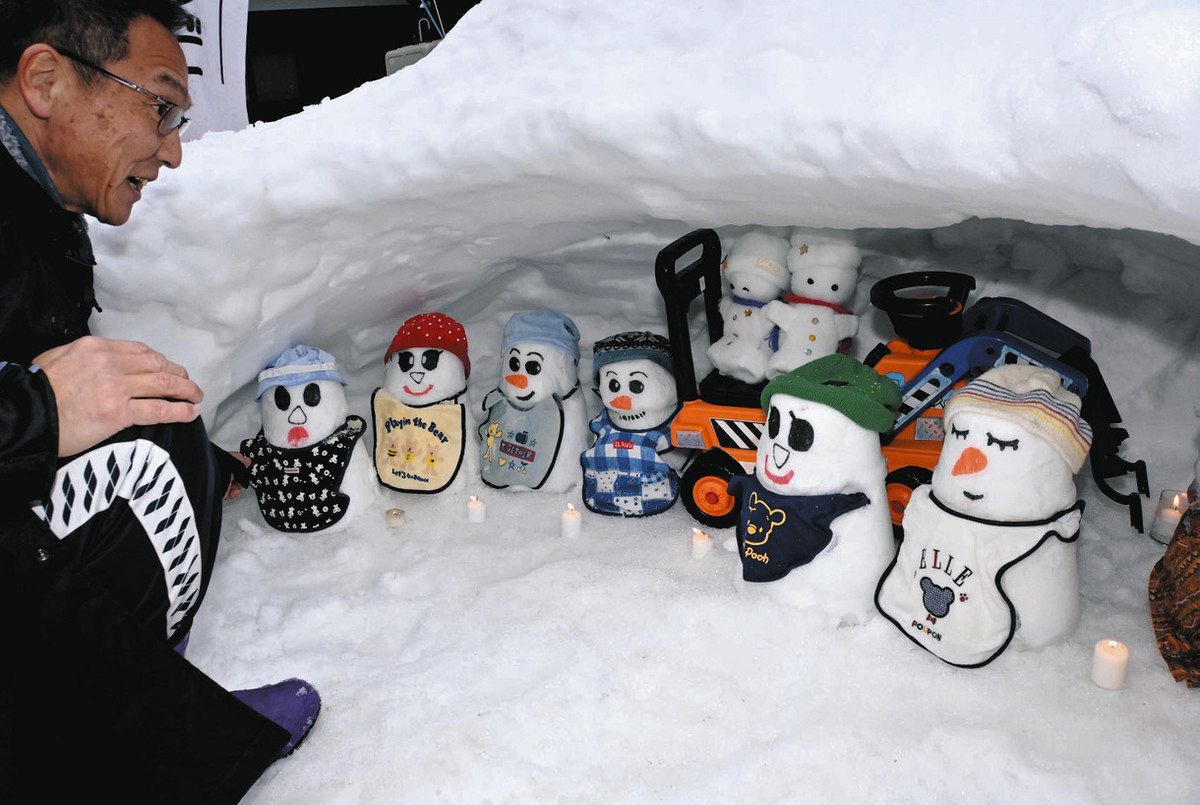 山里が雪だるま王国に 白峰 街角や家々に飾る：北陸中日新聞Web