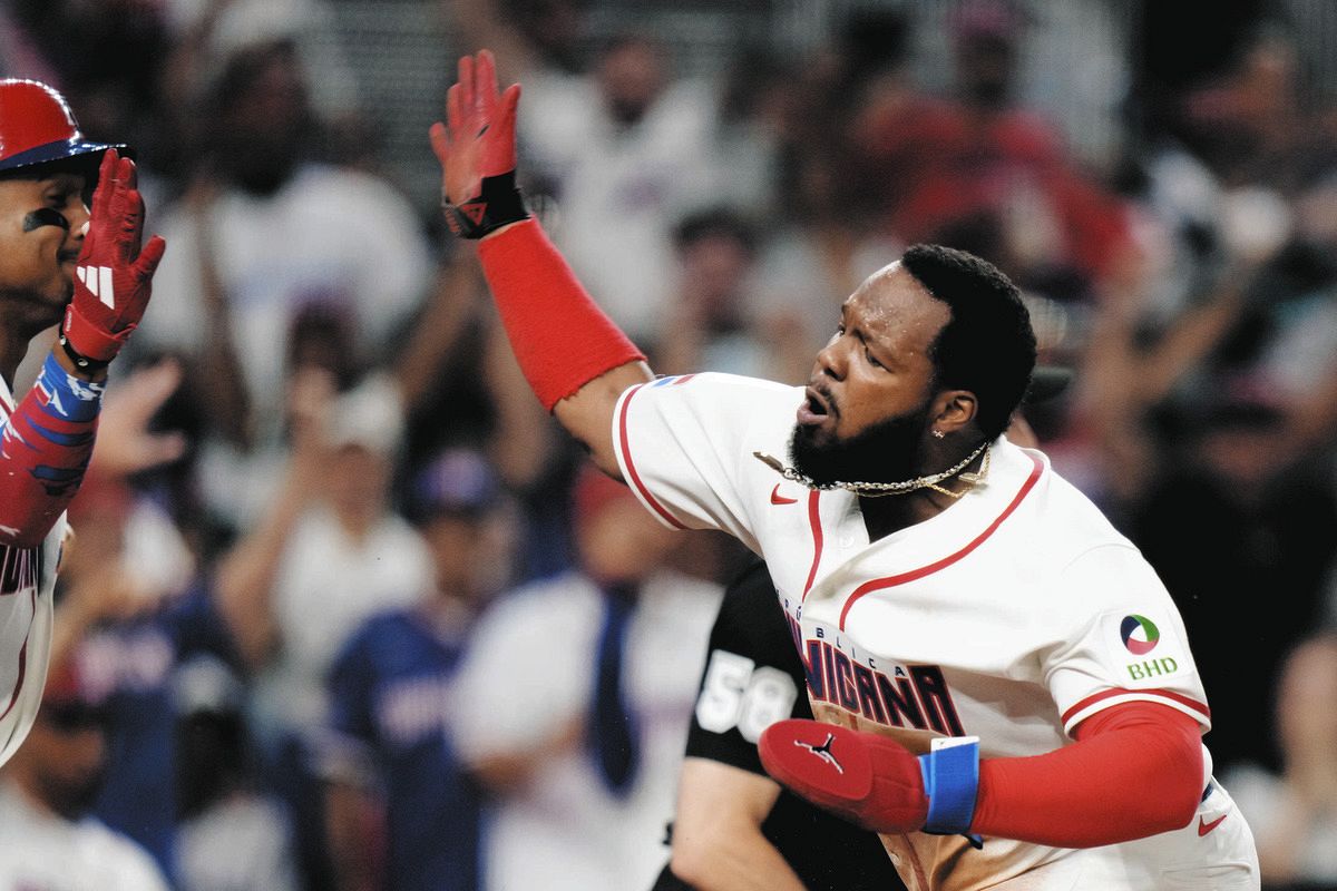 超激レア　WBC ドミニカ代表 ゲレーロjr 記念ボール （※正規品※）　① 111キロのスーパーマン』ドミニカ共和国の巨漢が飛んだ！激走決勝