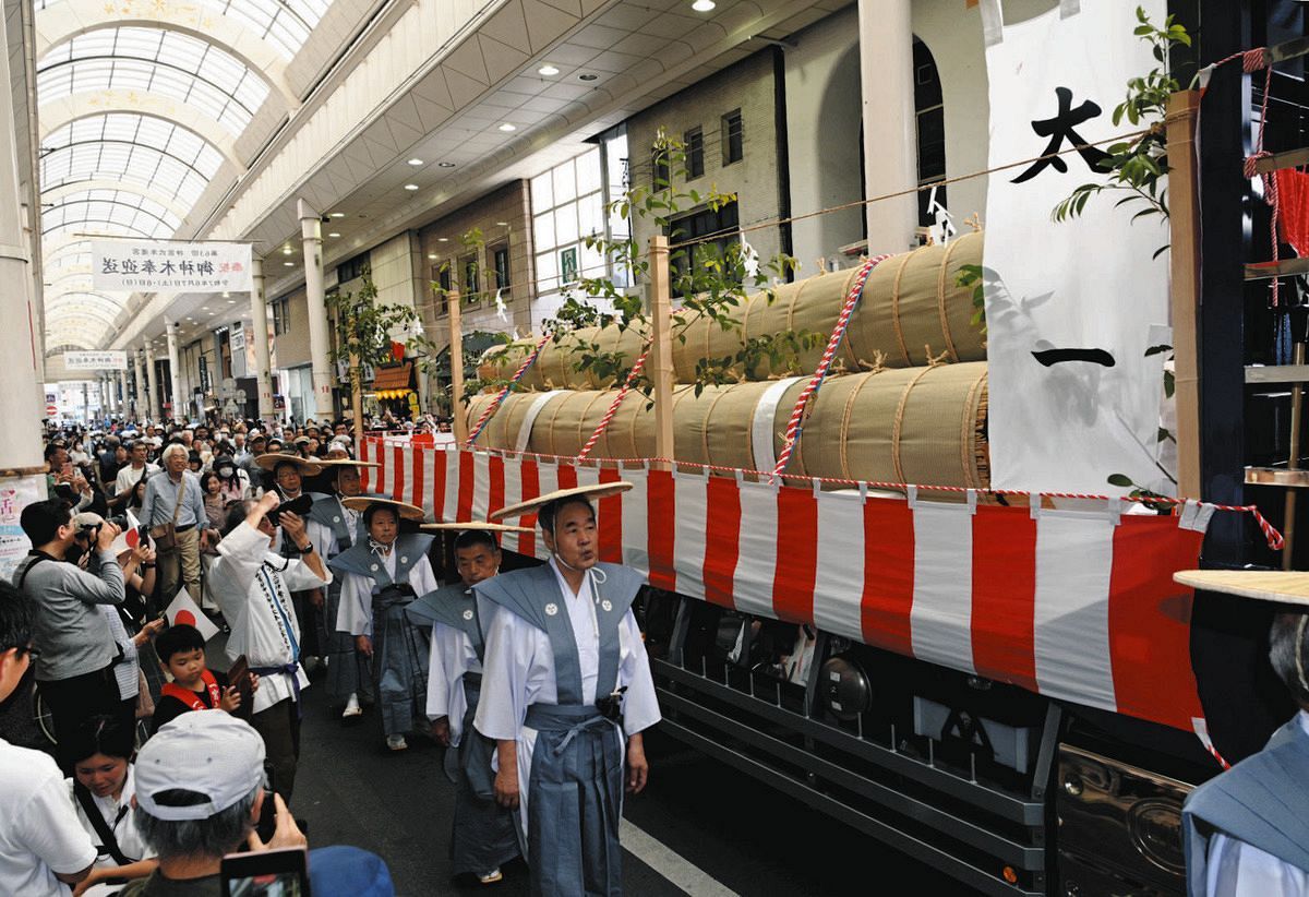 動画】心ひとつに綱引いて 式年遷宮のご神木、愛知県一宮市で「お木曳