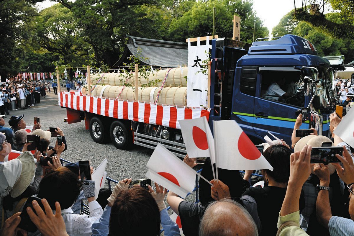 動画】心ひとつに綱引いて 式年遷宮のご神木、愛知県一宮市で「お木曳