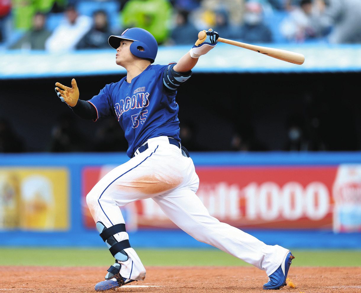 中日・細川成也、待望の今季1号！ 打った瞬間に分かる一発でヤクルト