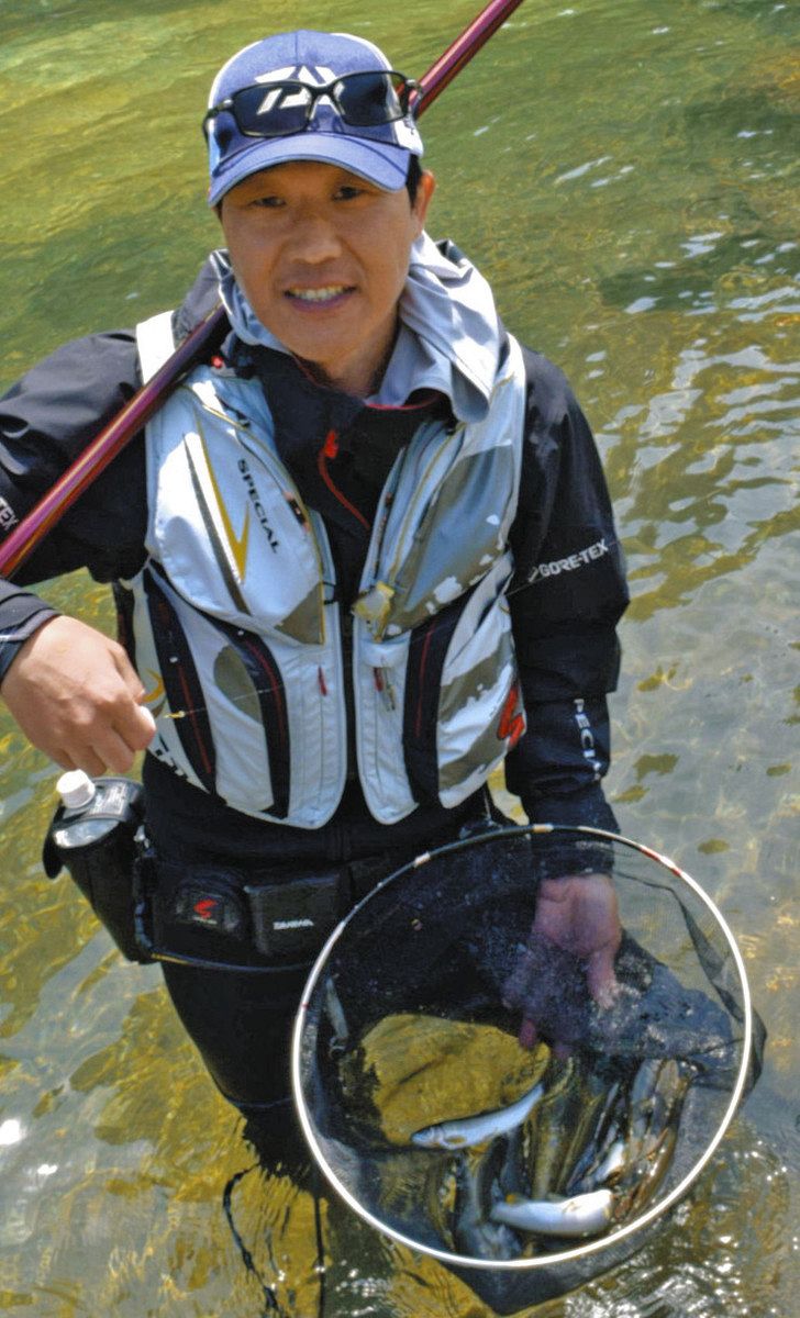 郡上アユ高水発進 岐阜：中日スポーツ・東京中日スポーツ