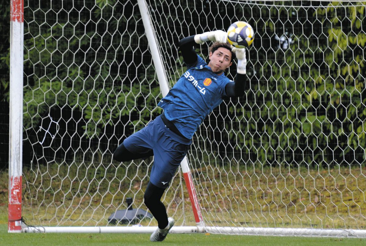 名古屋グランパス・GKピサノ、鈴木彩艶らに並ぶJ1デビューから3戦連続