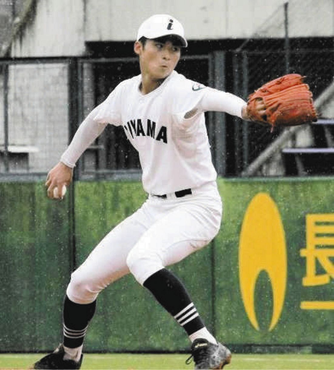 昨秋ドラフト指名漏れした飯山の大型右腕 常田唯斗が専大進学 高岡第一の田中誠央も 東都大学野球 中日スポーツ 東京中日スポーツ 昨秋ドラフト指名漏れした飯山の大型右腕 常田唯斗が専大進学 高岡第一の田中誠央も 東都大学野球 中日スポーツ 東京中日スポーツ