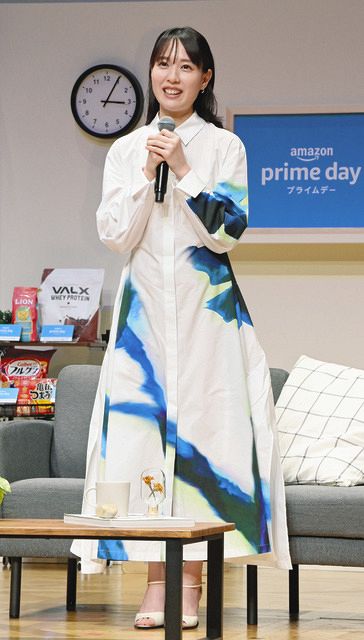 写真】戸田恵梨香、夏らしいシャツワンピ全身：中日スポーツ・東京中日