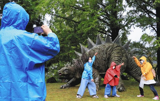 白峰で化石謎解き 恐竜パークで小学生ら 北陸中日新聞web
