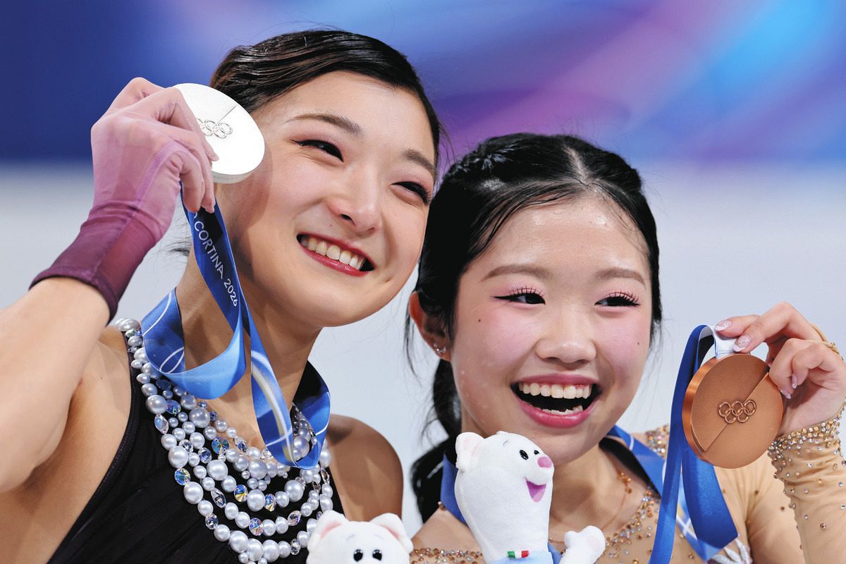 フィギュア銀・坂本花織と銅・中井亜美が一夜明け会見 シングルでは銀