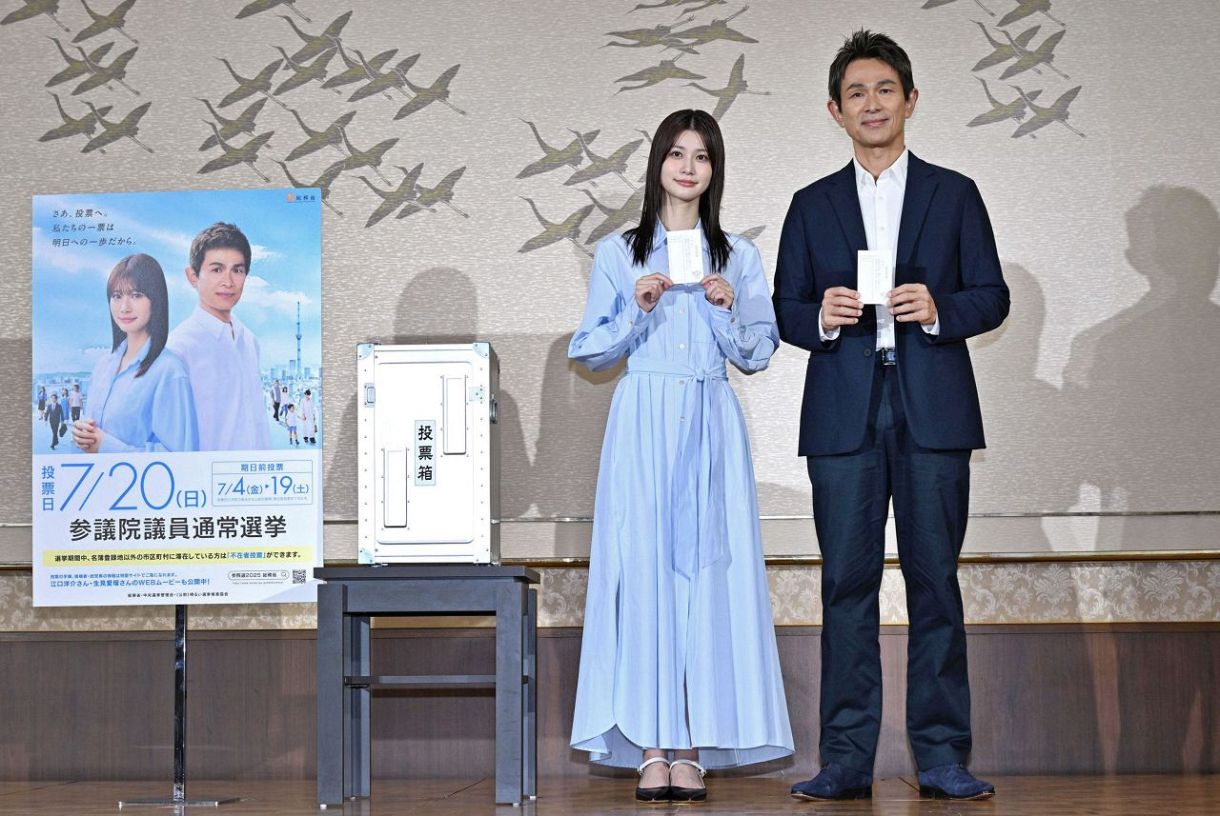 復刻版 青陵画談 / 石井楚江 / 羽衣出版 特別装丁版『速読英単語[必修編]』のsukutanの文字は銀色の箔押しです