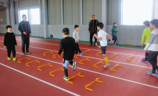 県内児童らが速く走るこつ学ぶ 福井で小学生陸上競技教室 中日新聞web