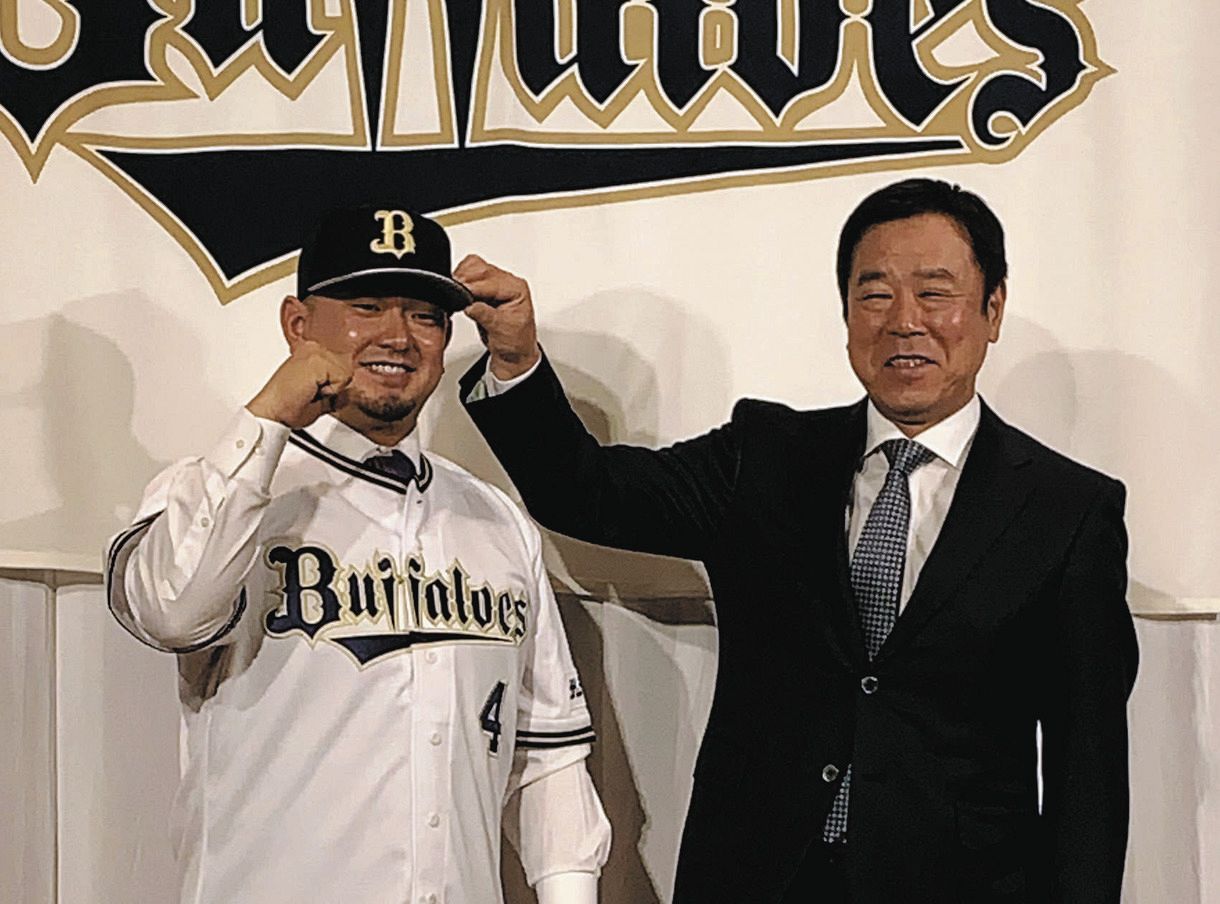 オリックス移籍の森友哉「3連覇に貢献できるように」 古巣の西武・山川