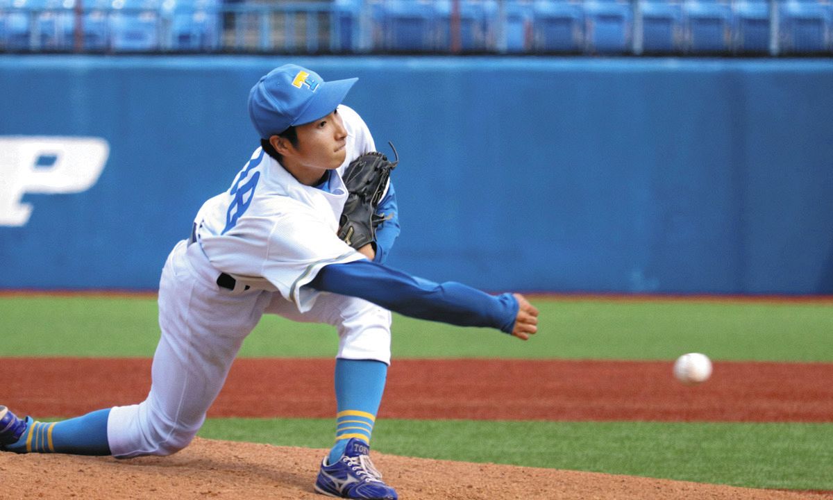 元ロッテ・渡辺俊介の息子、東京大学のサブマリン・向輝、リーグ戦初完投で初勝利「今日は泣きそうなくらいうれしい」：中日スポーツ・東京中日スポーツ