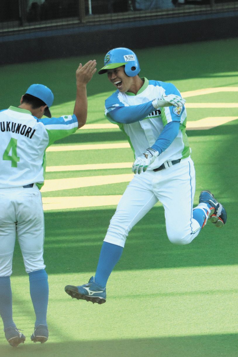 決勝弾を放って生還したセガサミーの平田巧外野手