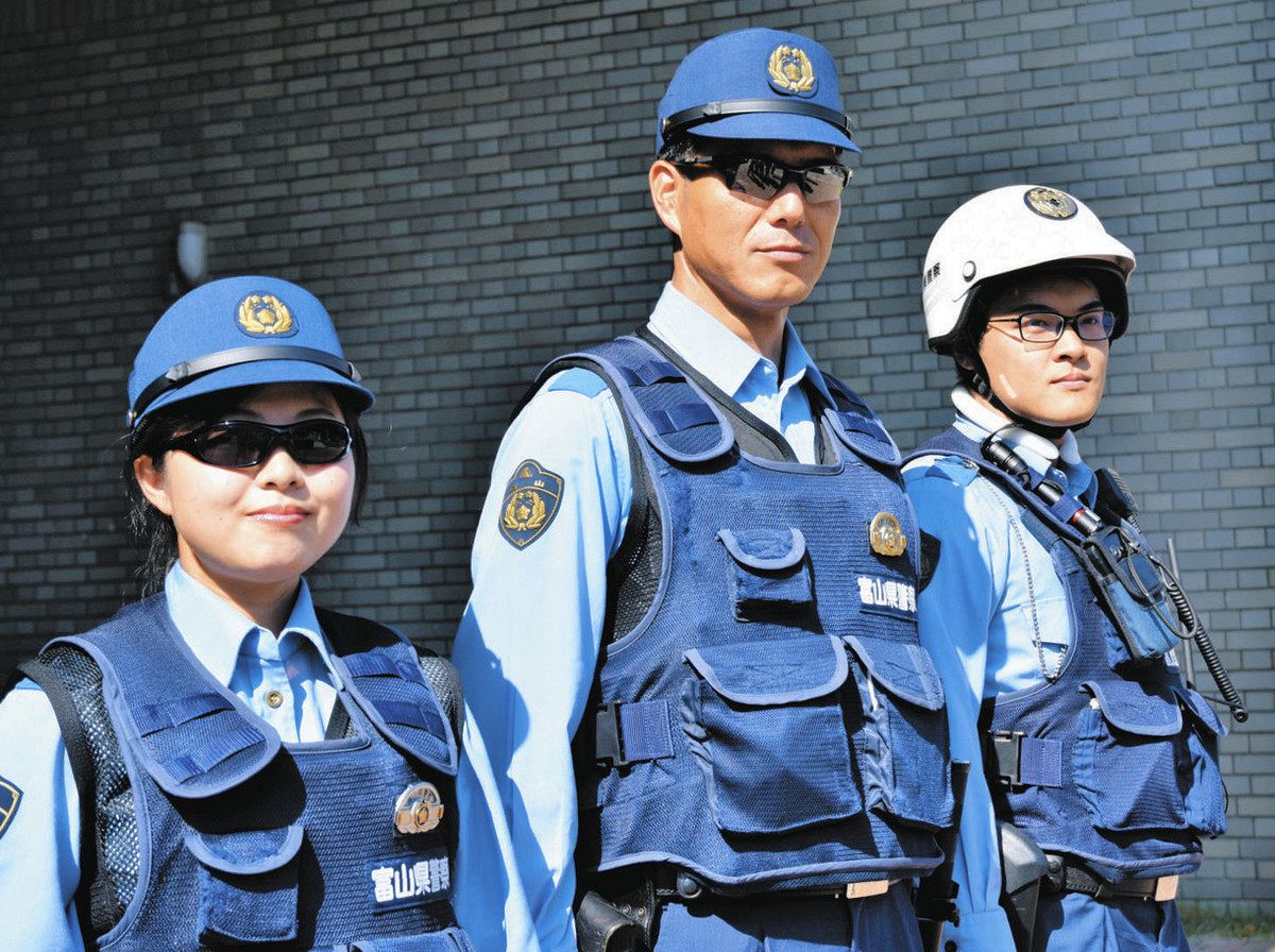警察官パトロール サングラス着用可 県警、冷却用品も：北陸中日新聞Web