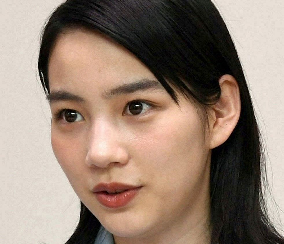 のん、公開した新しい髪色ショットにフォロワー絶賛「似合いすぎ」「ニットドレスもパンクで素敵」「SUGIZOぽくってめっちゃカッコイイ」:中日 ...
