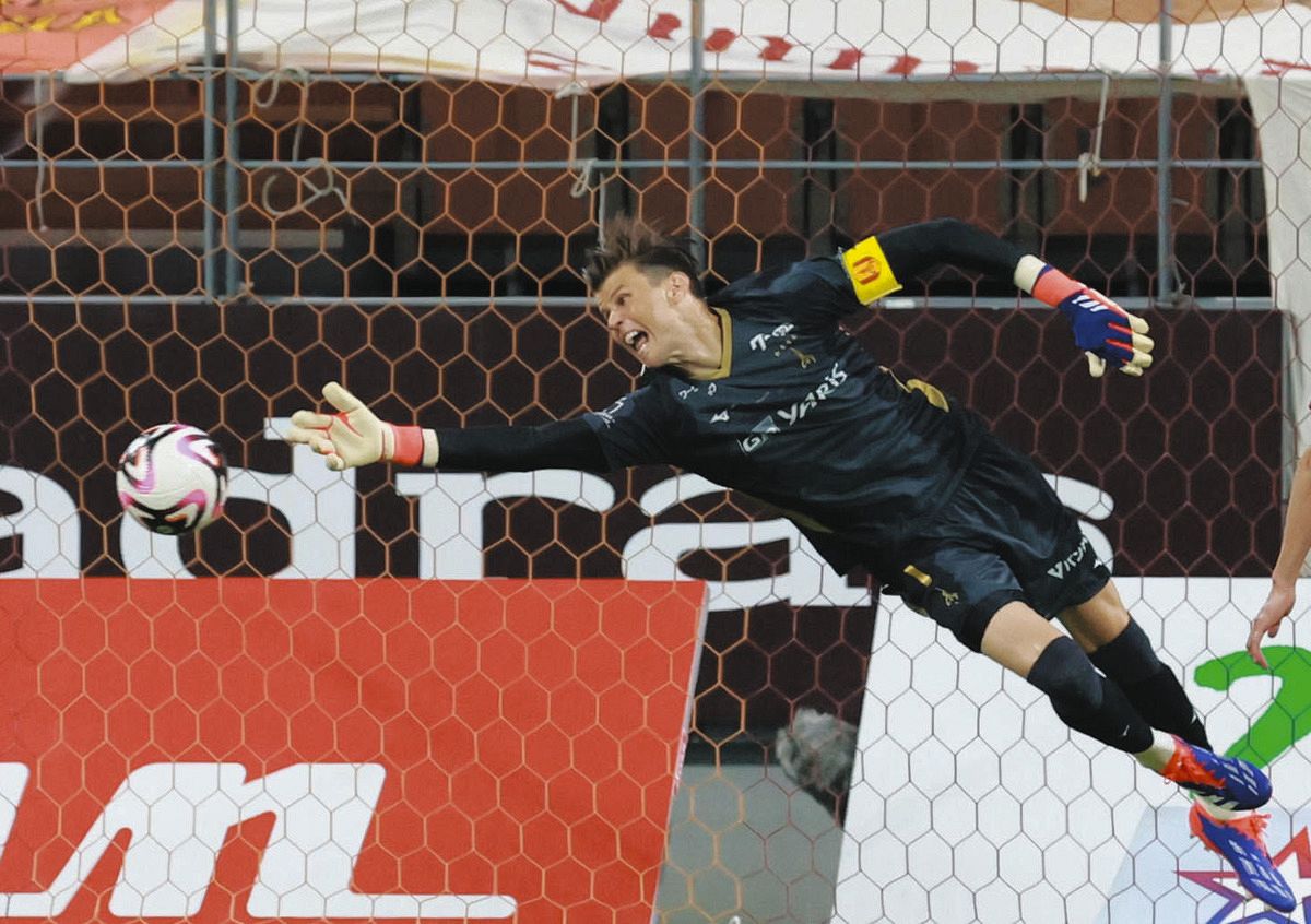 名古屋グランパス ゴールキーパー用支給品ピステ ランゲラック