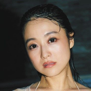 鈴木奈々　写真集 