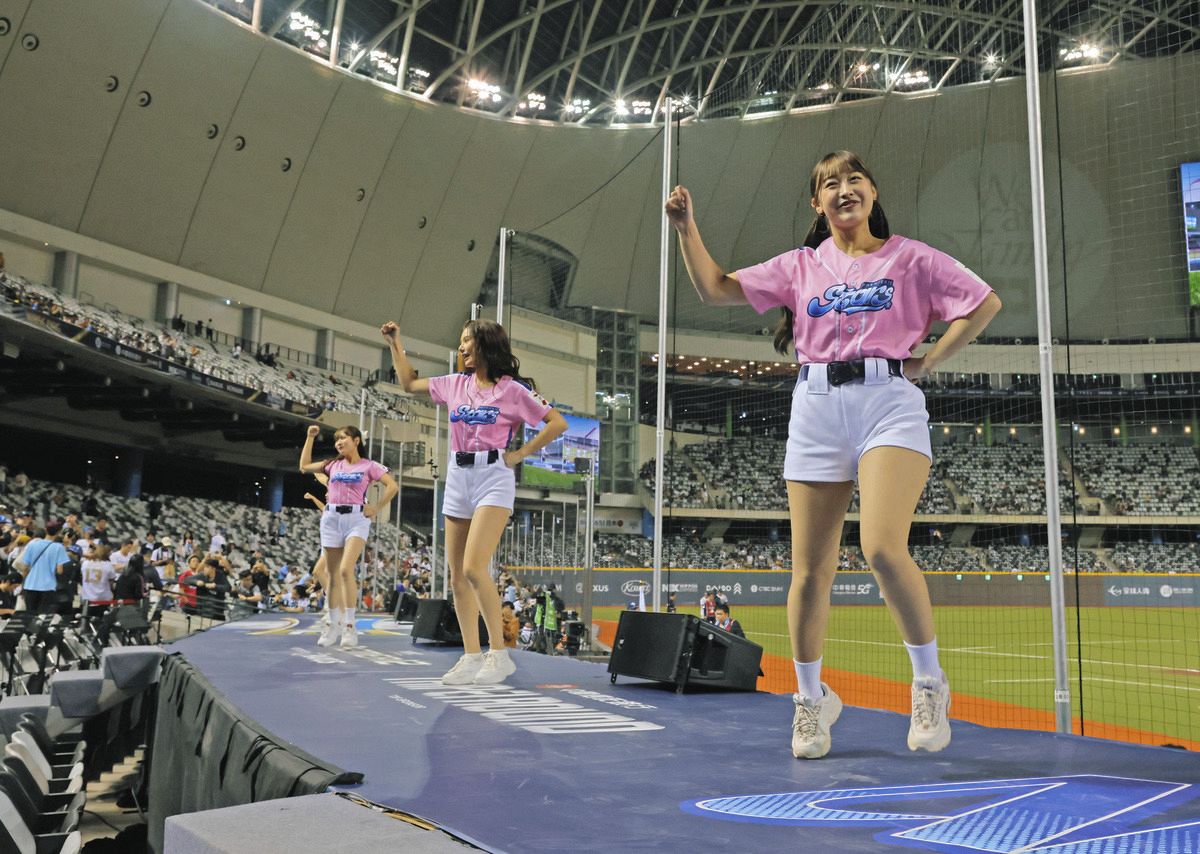 ◇プレミア12、各国のチアリーダー【写真】：中日スポーツ・東京中日