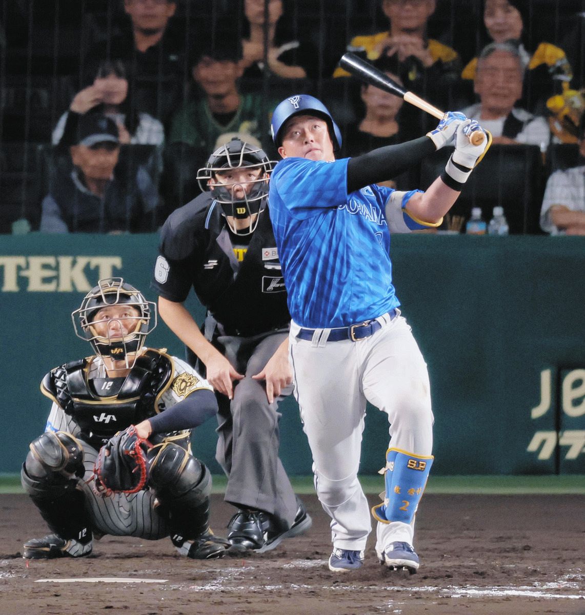 ①牧秀悟4枚セット 牧解凍せんでええねん」DeNA・牧秀悟、左手けがからの復活告げるPS1号