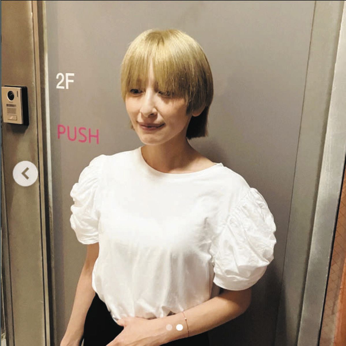 ◇奥菜恵、髪色イメチェン「攻めてますな」【写真】：中日スポーツ