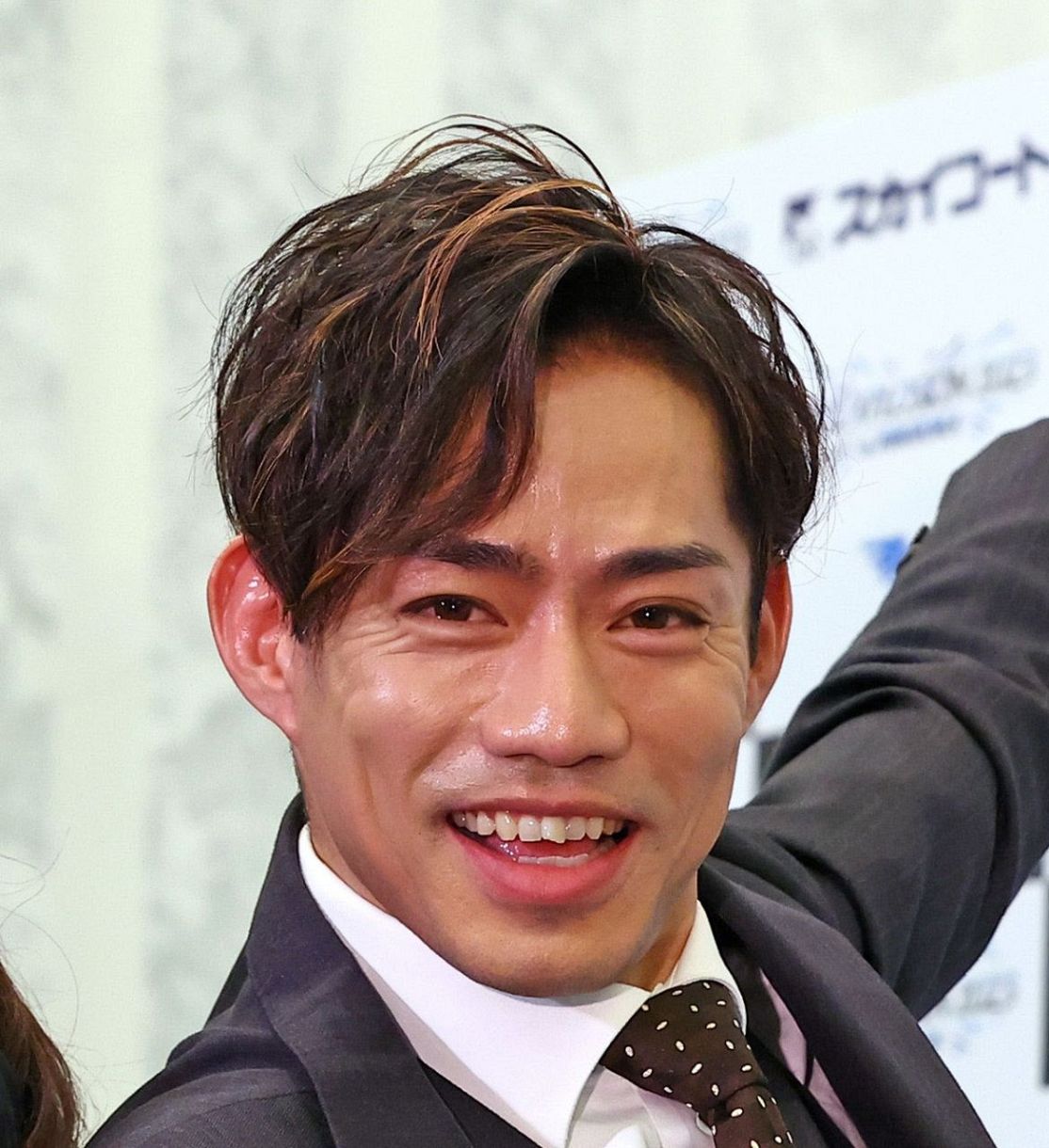 レア 新品未開封 高橋大輔 2014カレンダー 男子フィギュアスケート tak010-jpp016688775_thum.jpg