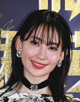 小嶋陽菜が愛称に合わせて「にゃんにゃんにゃん」と黒猫スタイル披露「どこで会える?」とファン歓喜:中日スポーツ・東京中日スポーツ