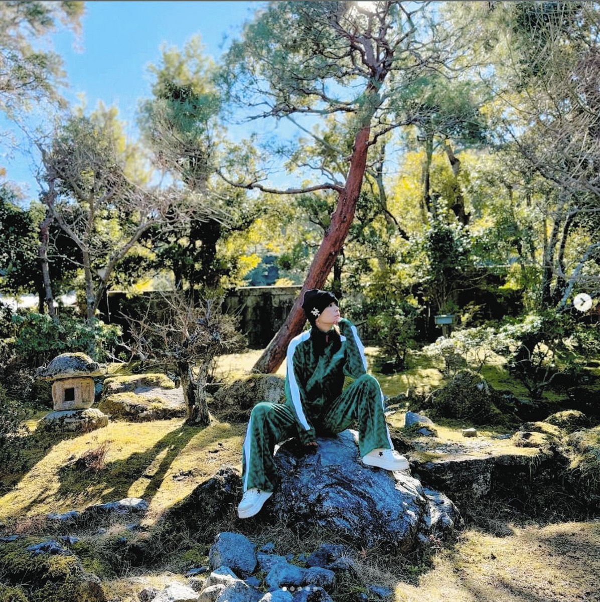 ジャージセット　イカゲーム　プーマ　Netflix 浜崎あゆみ　セットアップ ◇浜崎あゆみ、『イカゲーム』ジャージ姿【写真複数】：中日スポーツ