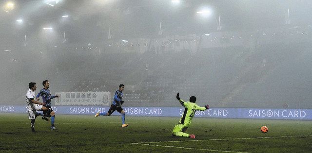 霧に消えた勢い サッカー国際親善試合 メキシコに０ ２ 中日新聞web