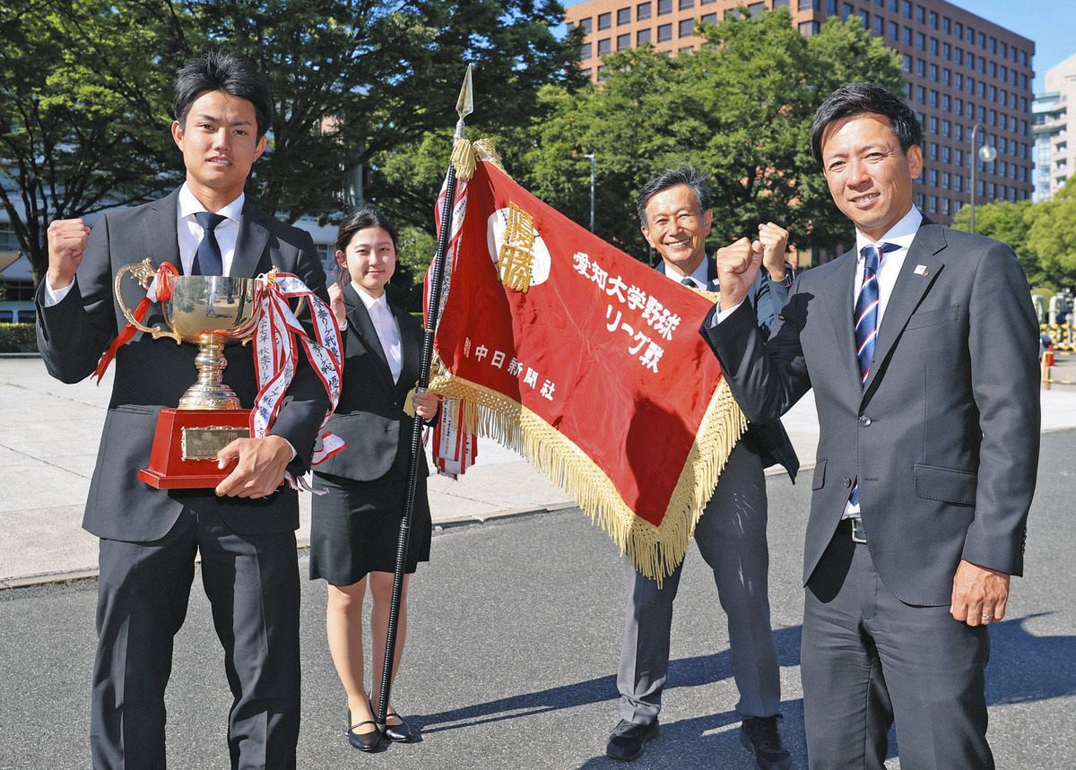 中京大学野球部の半田監督ら、5季ぶり43度目の優勝を報告【愛知大学 
