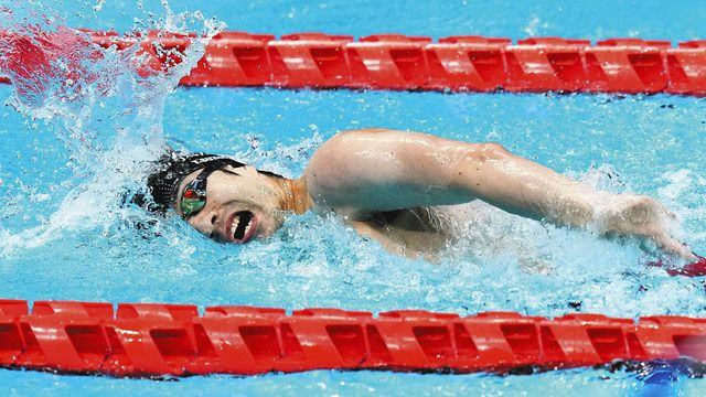 男子２００メートル自由形決勝で２位となった鈴木孝幸。今大会４個目のメダルを獲得した＝木戸佑撮影 