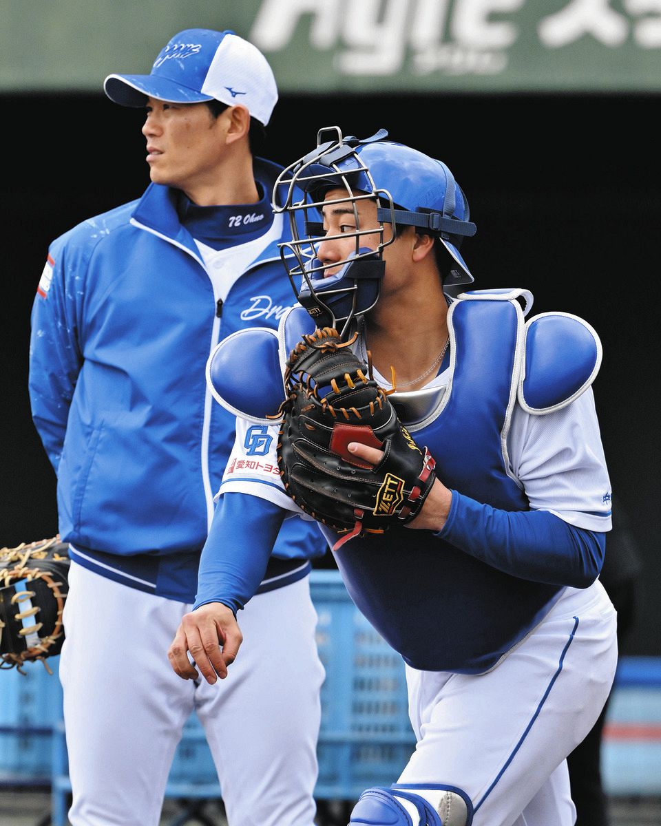 中日ドラゴンズ 缶バッジ 大当たり 石伊雄太 中日ドラゴンズ ガチャ 石伊雄太選手 当たり大型缶バッジ 中日