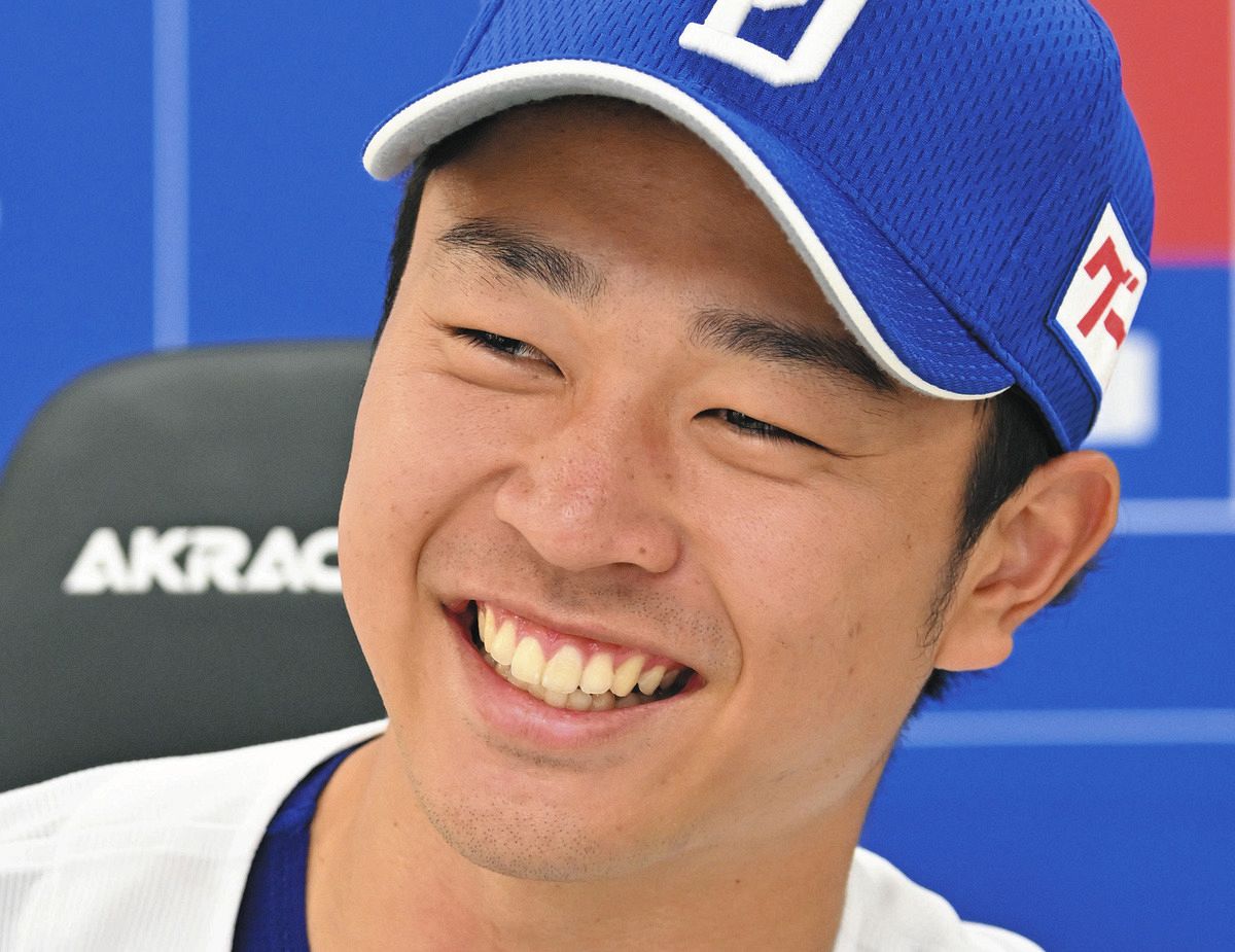 高橋宏斗　2021金サイン入りルーキーカード 中日ドラゴンズ若手注目投手 2021 BBM 高橋宏斗 ルーキーカード1st RCカード 中日ドラゴンズ