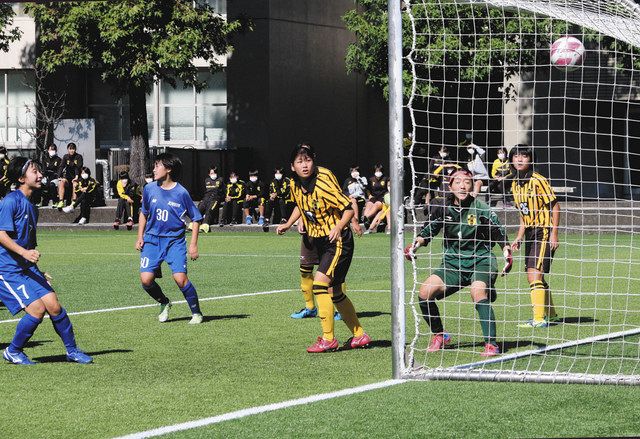 高校女子サッカー県大会 決勝は藤枝順心 常葉大橘 中日新聞しずおかweb