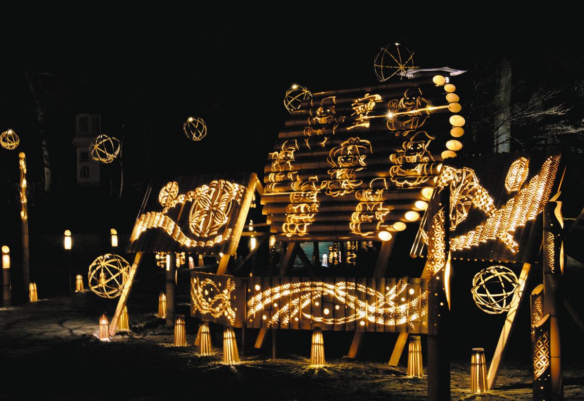 竹のぬくもりが谷汲照らす 揖斐川・華厳寺：中日新聞Web