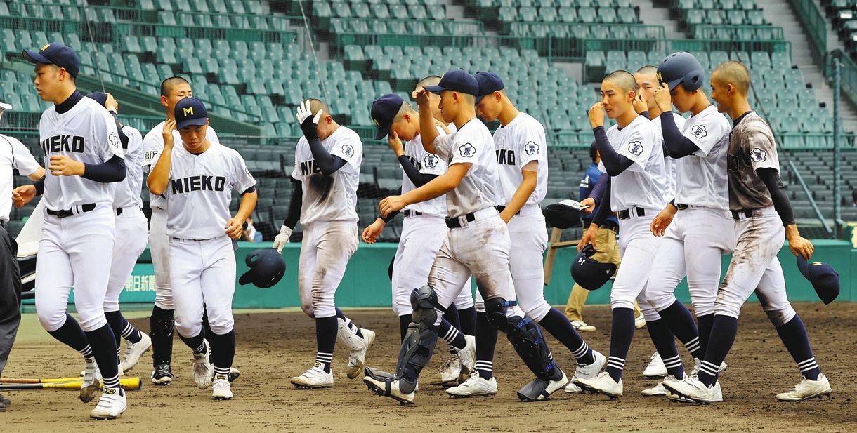 1回表の攻撃1番にいきなり代打 三重監督 偵察メンバー と明かす 甲子園 中日スポーツ 東京中日スポーツ