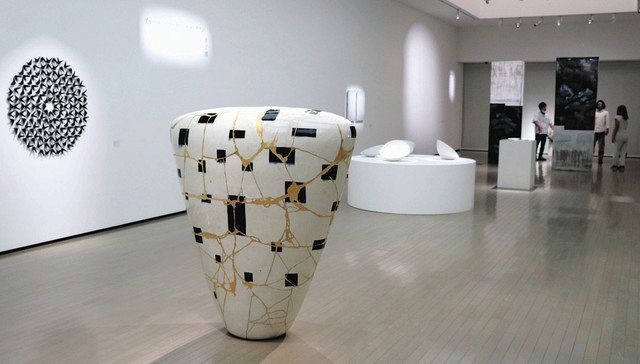 作家たちの特質引き立つ 県現代陶芸美術館開館２０周年の特別展：中日新聞Web