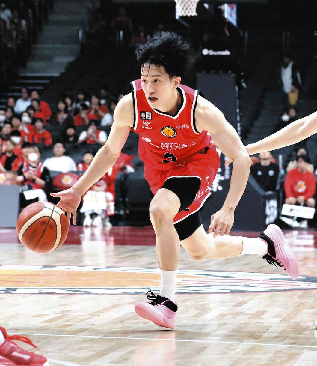 名古屋ダイヤモンドドルフィンズ・斎藤拓実、オフコートでも巧みな