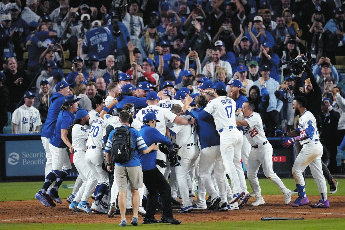 ドジャース　フレディ・フリーマン サヨナラ満塁ホームラン　ボブルヘッド ドジャース フレディ・フリーマン サヨナラ満塁ホームラン