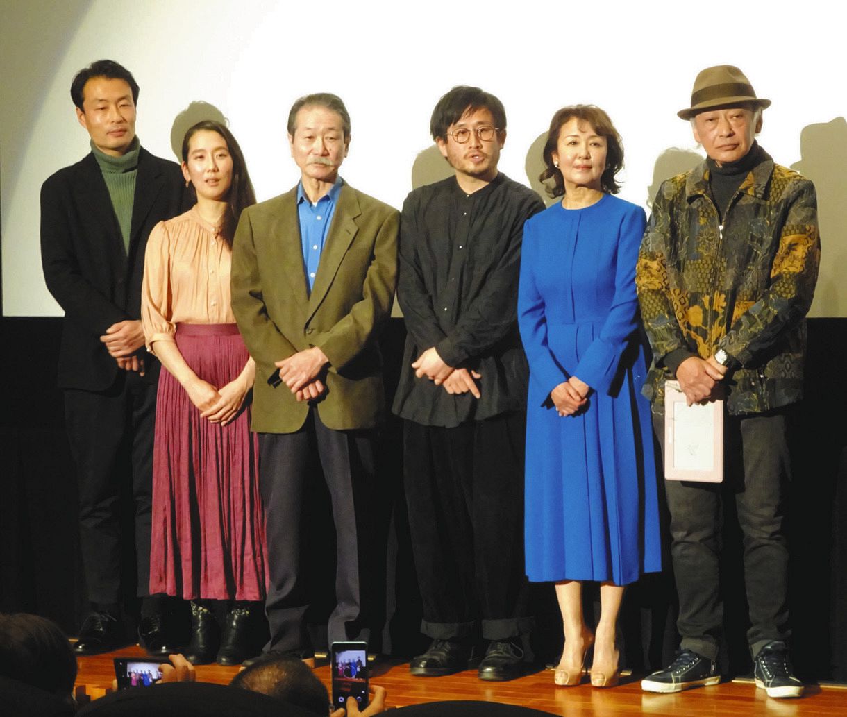 女ってそんなもんじゃない ツッコミどころ満載 烏丸せつこ 34年ぶり主演映画で言いたい放題 中日スポーツ 東京中日スポーツ