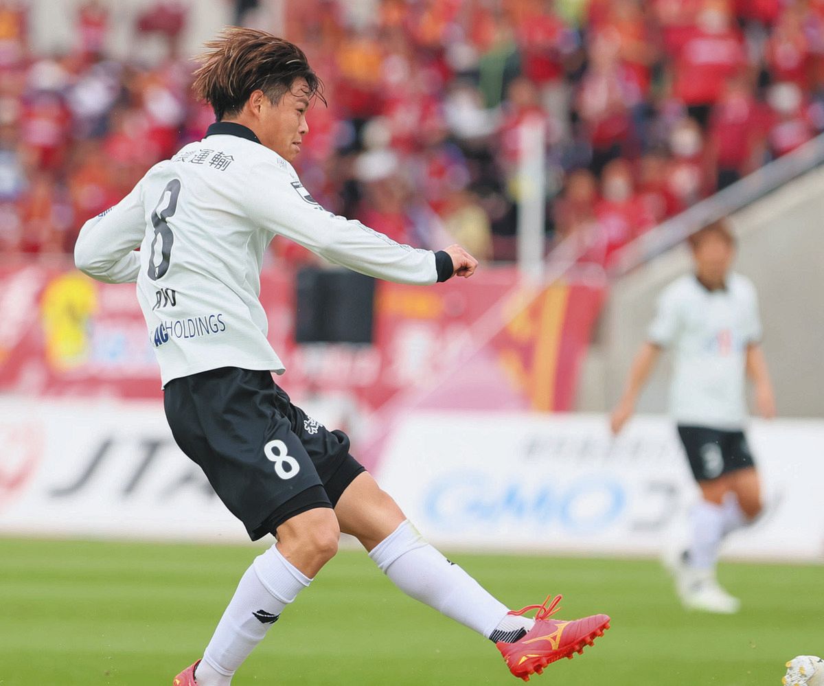 FC岐阜 敵地で琉球に1－0 窪田稜選手のゴールを守り切る：中