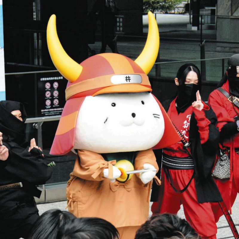 ひこにゃんフライング！「猫の日」前に出没 忍者姿でも…「動きゆっくり