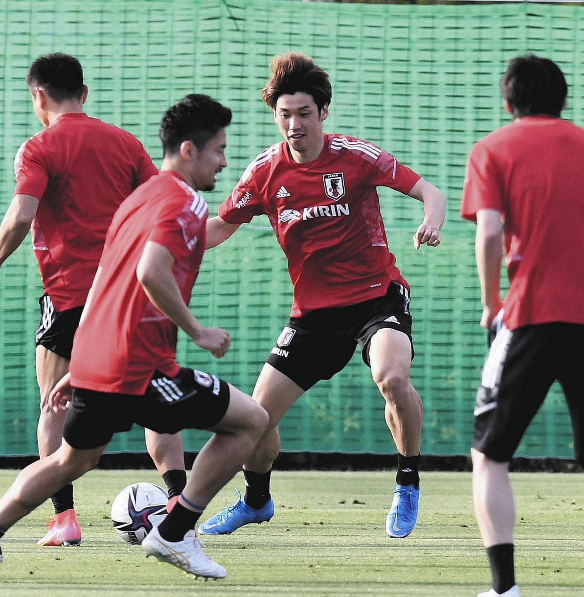 大迫 欧州でfwとして使ってくれるチームを探すのが第一 サッカー代表 中日スポーツ 東京中日スポーツ