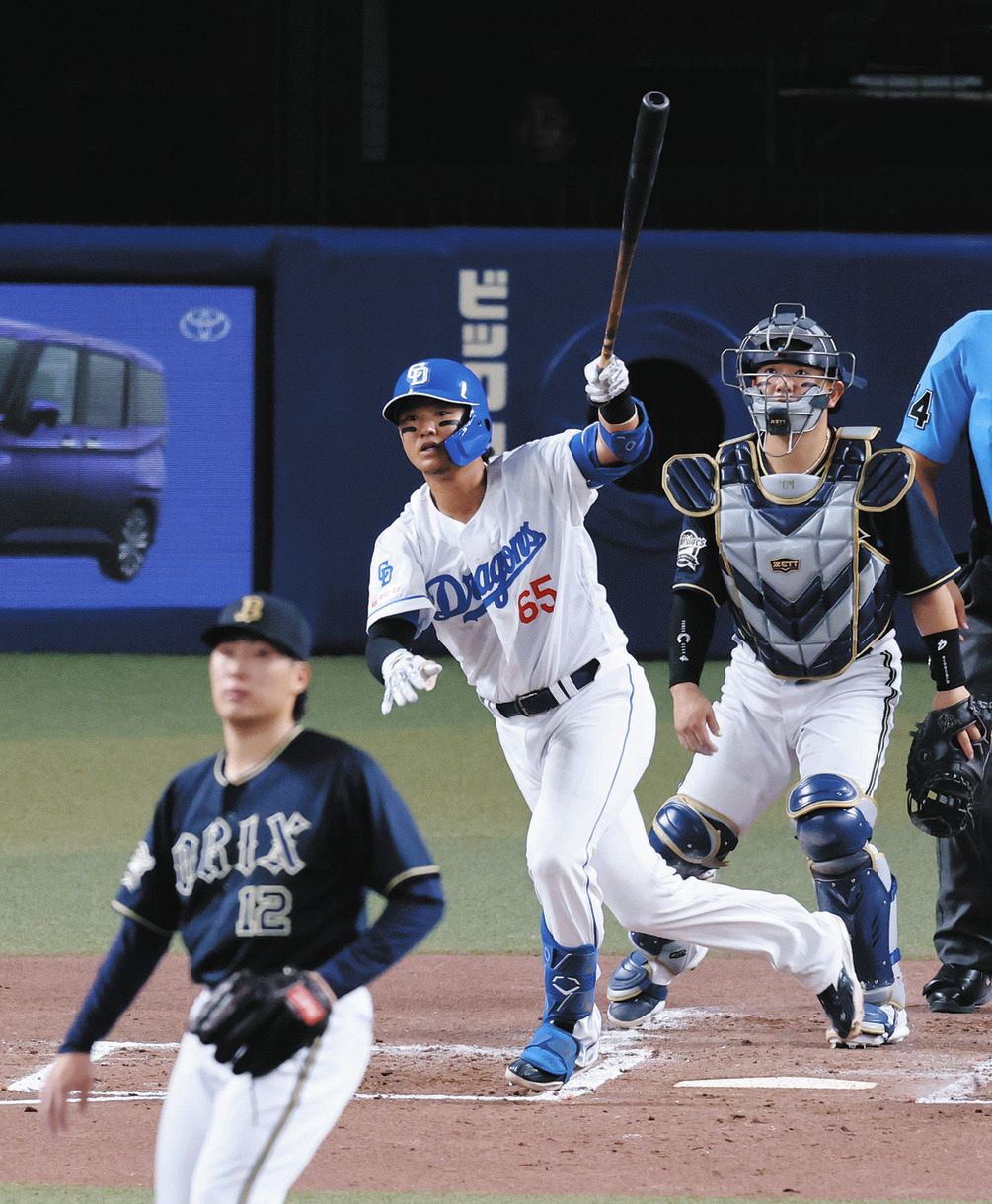 中日・佐藤龍世、移籍即スタメンの初打席は同点犠飛！「緊張していて何